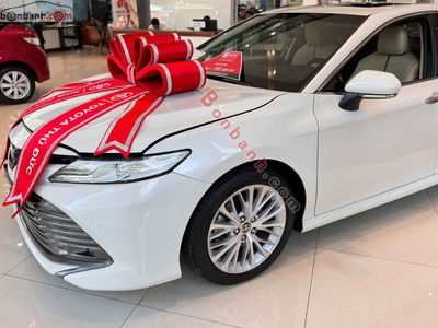 Xe Toyota Camry 2.5Q 2020