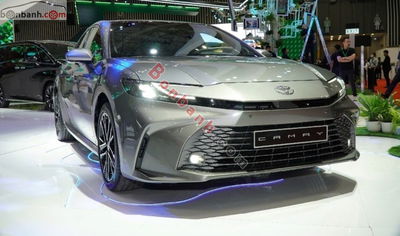 Xe Toyota Camry 2.5 HEV Mid 2025