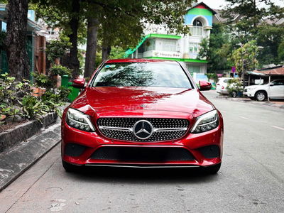 Mercedes Benz C200 Facelift 2019 đỏ/kem
