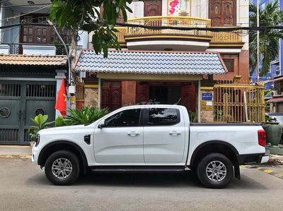 Ford Ranger XLS 2.0AT 2025 máy dầu số tự động