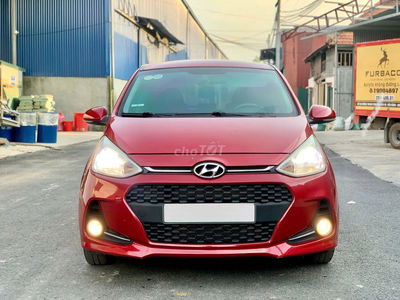 Hyundai i10 1.2 AT màu đỏ cực nét