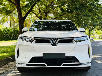 VinFast VF9 2023 Plus - 13500 km