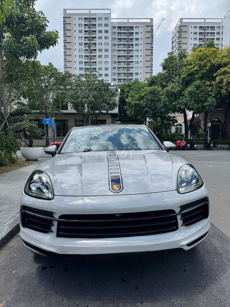 Porsche Cayenne 2021 Coupe - 64000 km