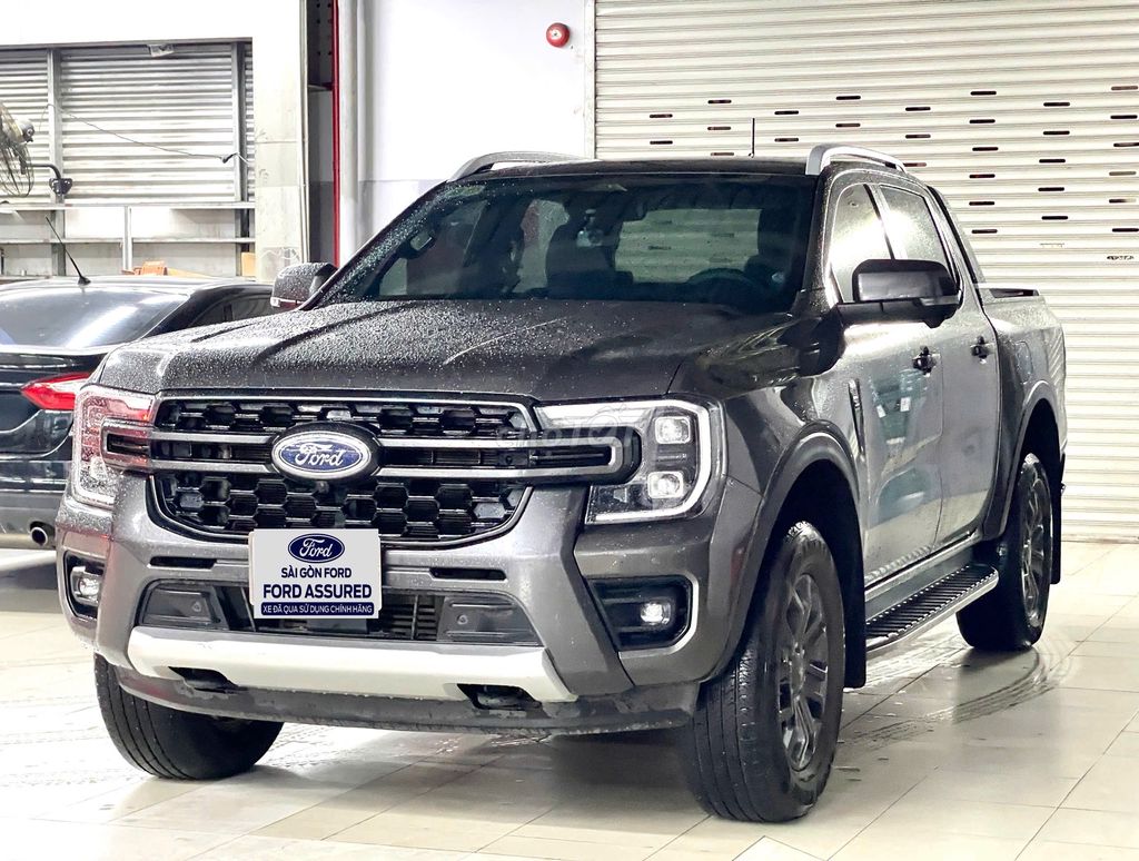 Ford Wildtrak 2 cầu 2023 Nắp thùng cuộn điện