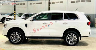 Xe Ford Everest Titanium Plus 2.0L 4x4 AT 2025