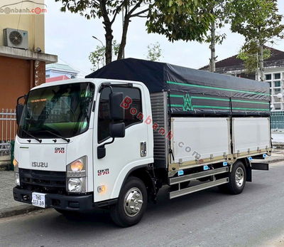 Xe Isuzu QKR QMR77HE5 Thùng Bạt 2025