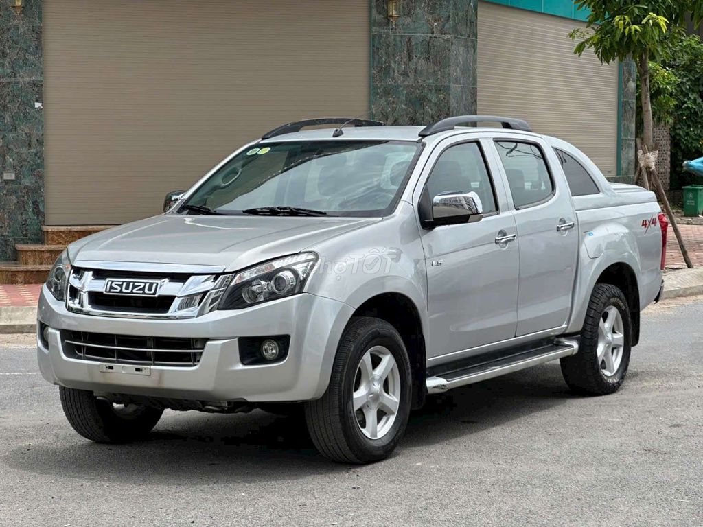 Bán Isuzu Dmax 3.0AT 4x4 sx2016 xe đẹp lỗi tặng xe