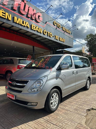 Xe Hyundai Grand Starex 2.5 MT 2015