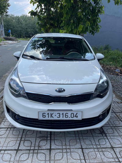 Kia Rio 2015 1.4 MT Sedan - 80000 km
