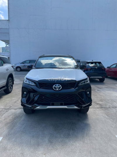 Toyota Fortuner 2025 Legender 2.4L 4x2 AT