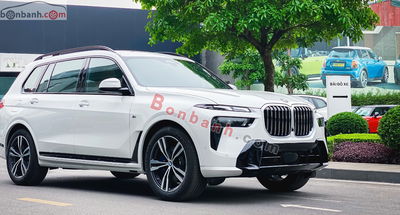 Xe BMW X7 xDrive40i M Sport 2023