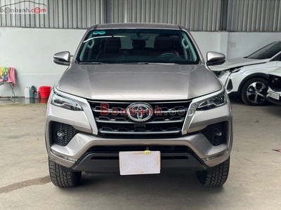 Xe Toyota Fortuner 2.4L 4x2 MT 2022