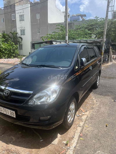 Toyota Innova 2006 G - 100 km