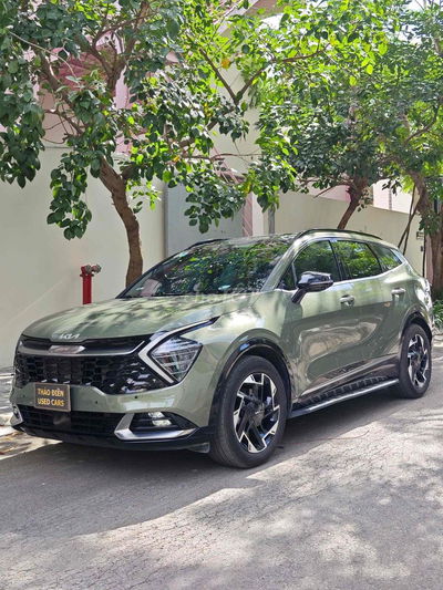 Kia Sportage 2023 Signature 1.6T AWD - 30200 km