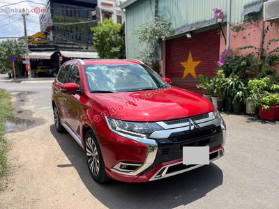 Xe Mitsubishi Outlander Premium 2.0 CVT 2022