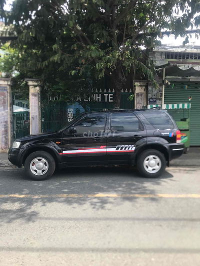 Ford Escape Số sàn 2.0L 4 máy ít hao xăng