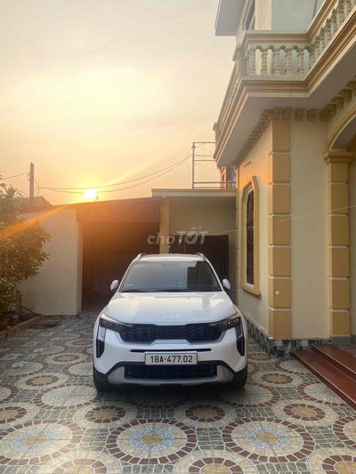 Kia Sonet 2024 Deluxe 1.5 AT - 11000 km
