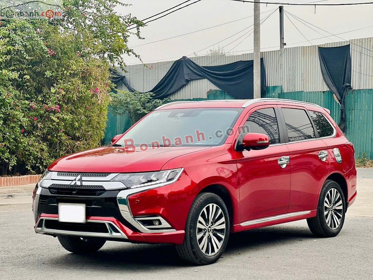 Xe Mitsubishi Outlander Premium 2.0 CVT 2022