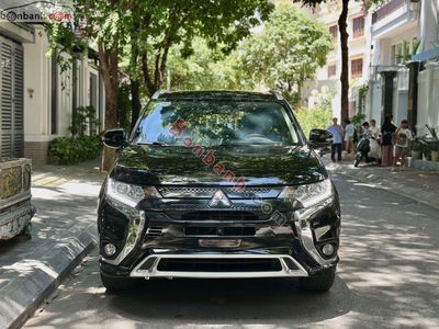 Xe Mitsubishi Outlander 2.0 CVT 2022
