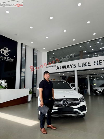 Xe Mercedes Benz GLC 300 4Matic 2020