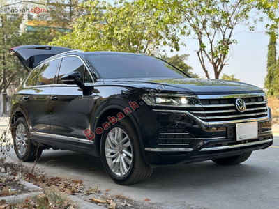 Xe Volkswagen Touareg Elegance 2.0 TSI 2023