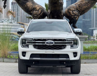 Ford Everest Titanium 4x4 2024 Trắng/đẹp