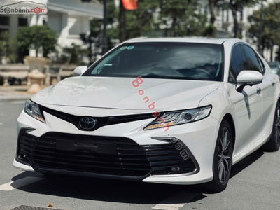 Xe Toyota Camry 2.0Q 2022