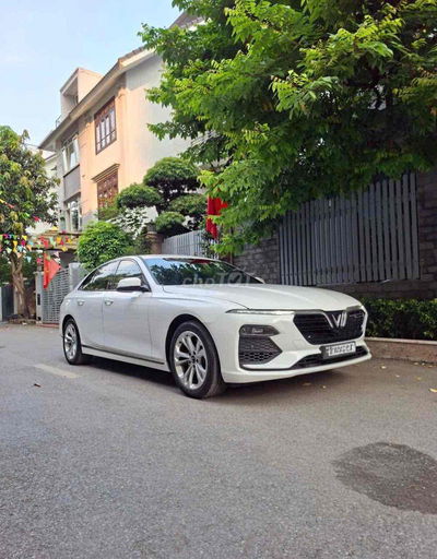 VinFast Lux A2.0 2020 2.0 AT - Sơn zin 90 %