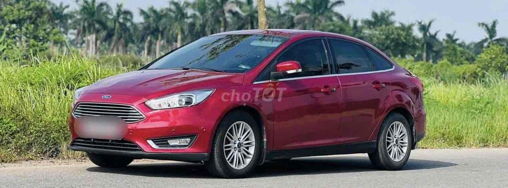 Bán xe Fordcus Titatinum - mới đẹp - HCM - 350 tr