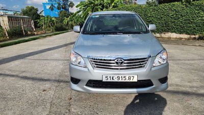 Toyota Innova 2013 E - 15000 km