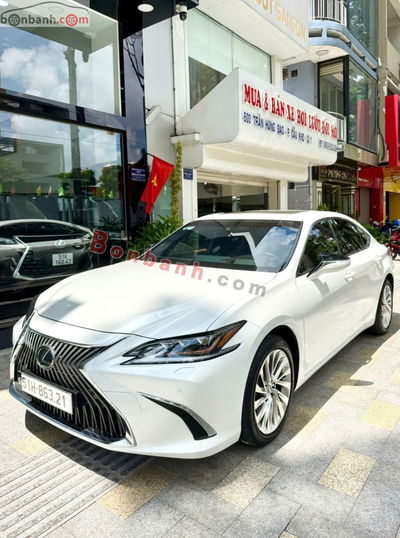 Xe Lexus ES 250 2021