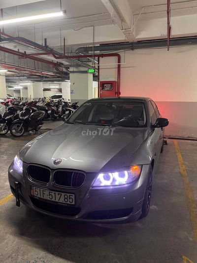 BMW 320i E90