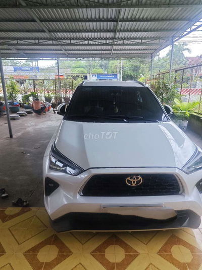 Toyota Yaris cross băn xăng