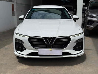 VinFast Lux A2.0 2019 Premium 2.0 AT - 60000 km