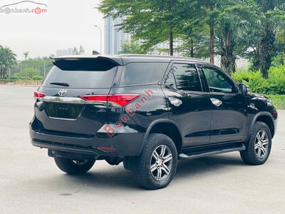 Xe Toyota Fortuner 2020