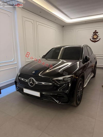 Xe Mercedes Benz GLC 300 4Matic 2023