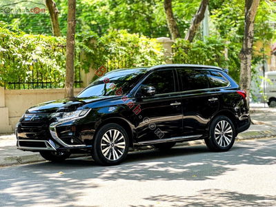 Xe Mitsubishi Outlander 2.0 CVT 2022