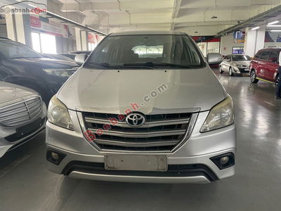 Xe Toyota Innova 2.0G 2015