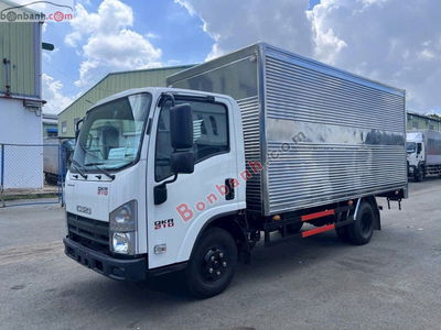 Xe Isuzu QKR QMR77HE5A Thùng Kín 2025