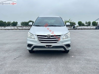 Xe Toyota Innova 2.0E 2016