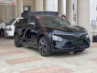 Xe VinFast VF7 Plus 2025