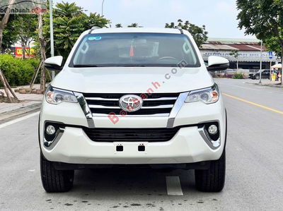 Xe Toyota Fortuner 2.4G 4x2 AT 2019