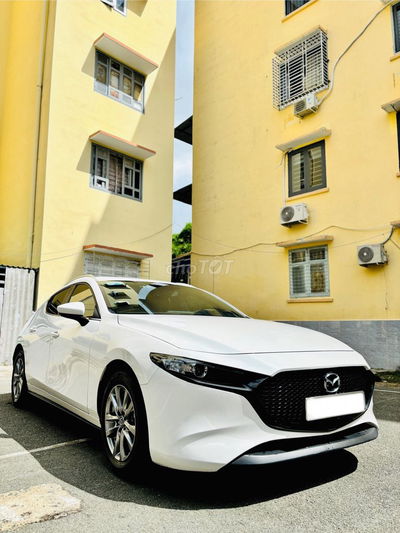 MAZDA 3 SPORT LUXURY - TRẮNG NGỌC TRAI