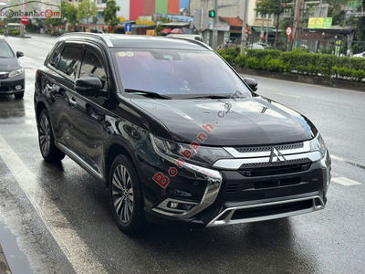 Xe Mitsubishi Outlander Premium 2.0 CVT 2022
