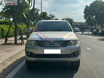 Xe Toyota Fortuner 2.7V 4x2 AT 2014