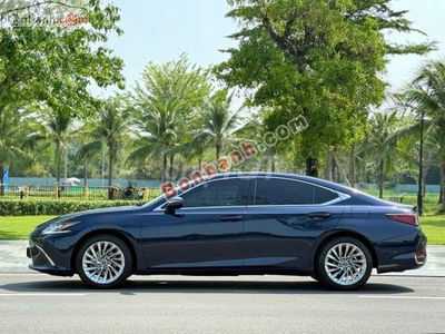 Lexus ES 250 2022