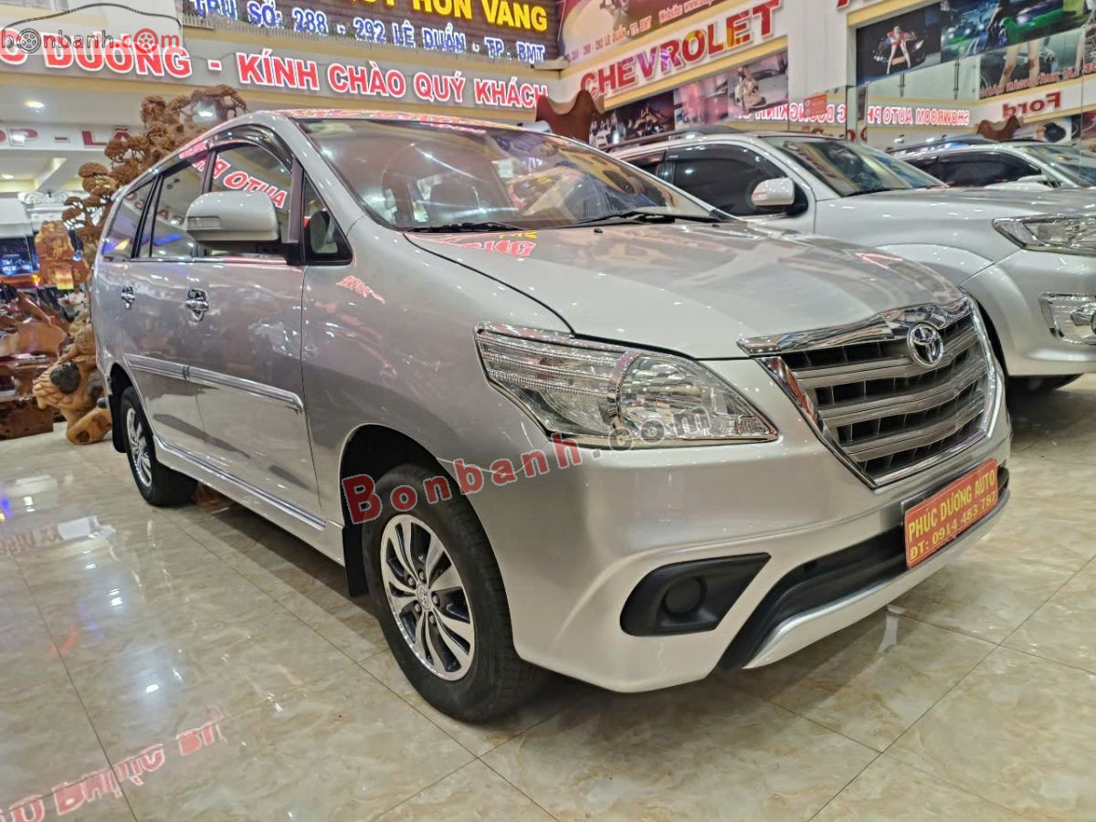 Xe Toyota Innova 2.0E 2016