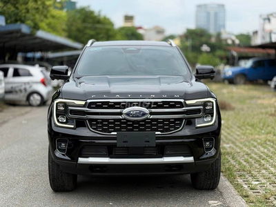 Ford Everest 2025 Platinum 2.0L 4x4 AT - 7000 km