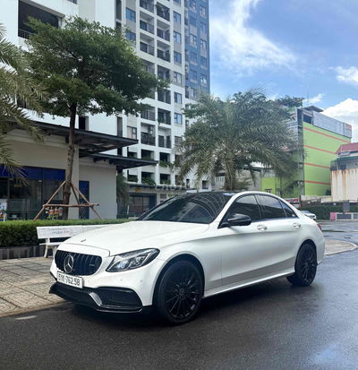 Mercedes Benz C Class 2015 C300 AMG - 82000 km