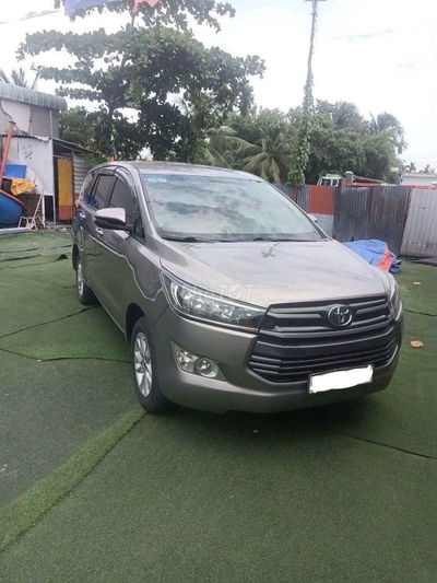 Toyota Innova 2019 2.0E - 75000 km
